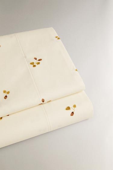 DRAP DE DESSUS IMPRIMÉ FEUILLES - Blanc cassé de Zara - Image 1