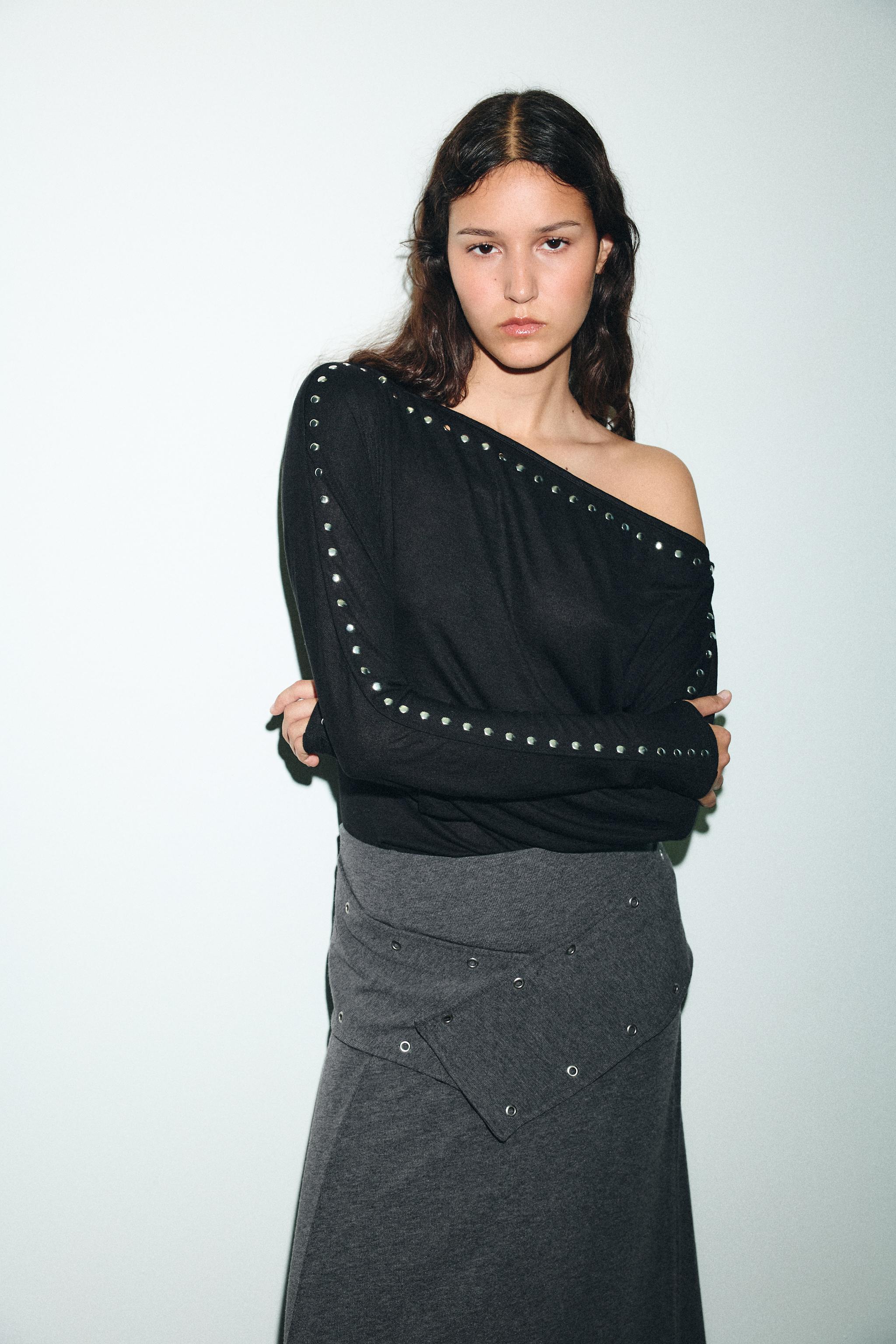 BATWING SLEEVE T-SHIRT WITH STUDS