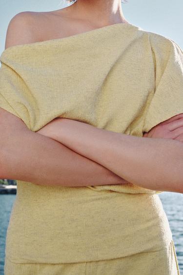 ASYMMETRIC TEXTURED TOP - Light yellow by Zara