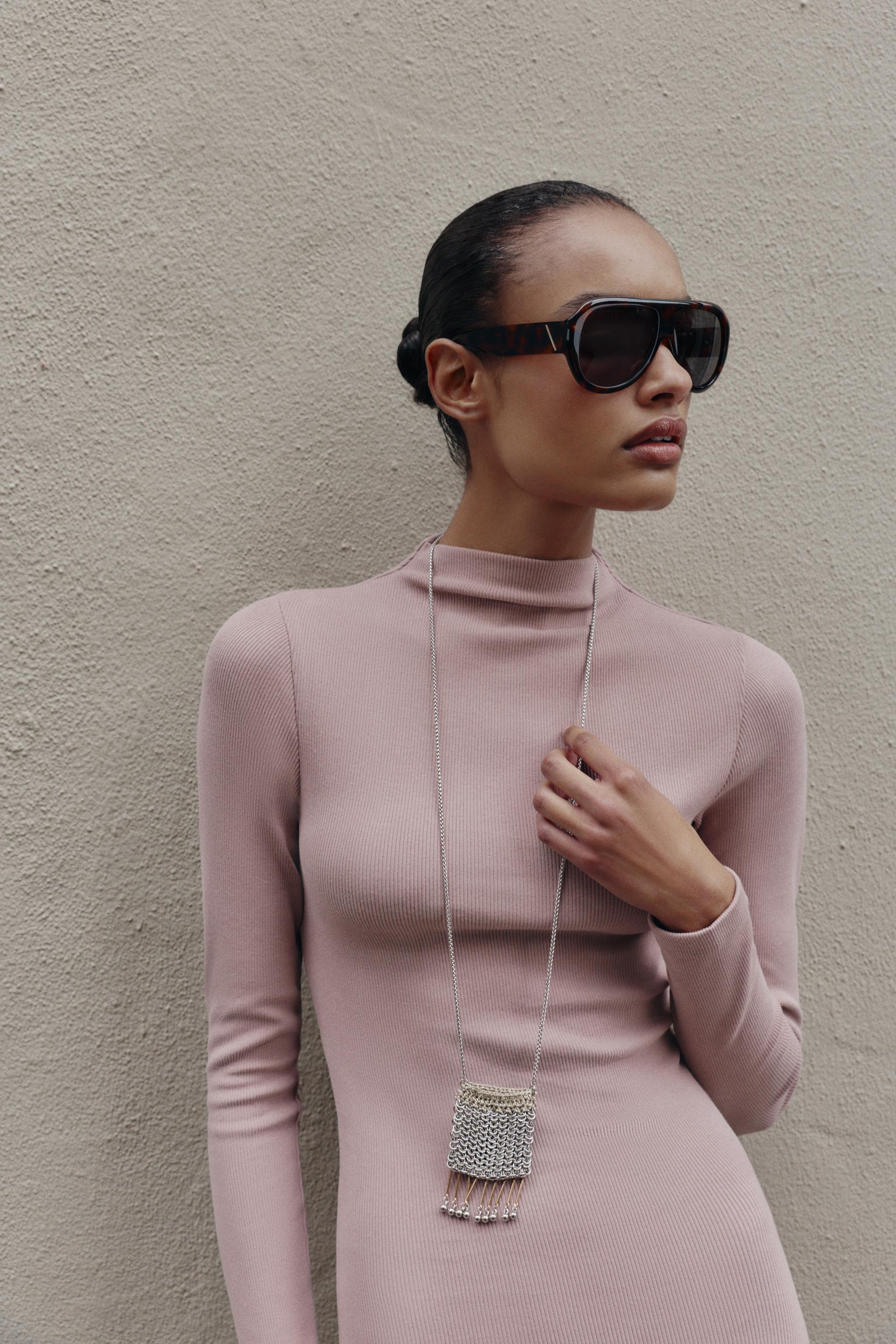 ROBE MI-LONGUE CÔTELÉE