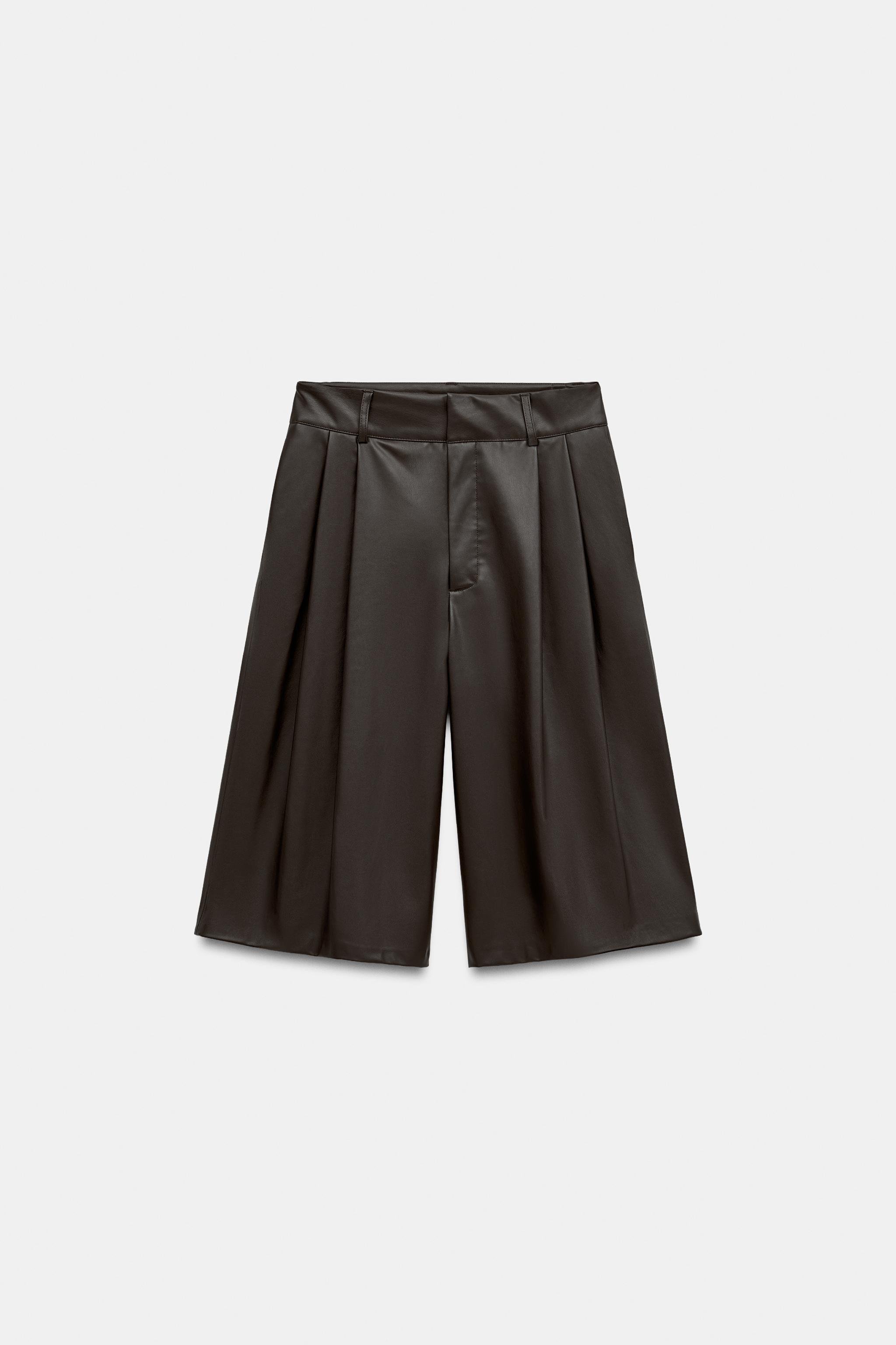 SHORT LONG À PLIS EN MATIÈRE SYNTHÉTIQUE