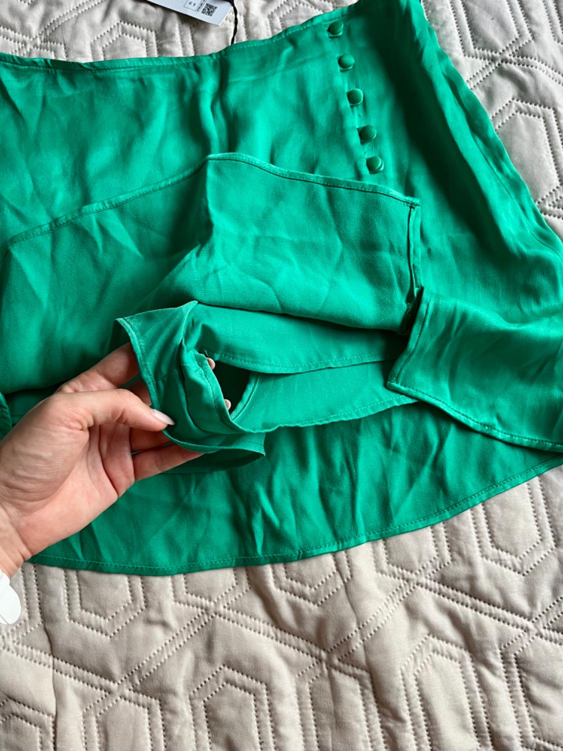SATIN SKORT WITH BUTTONS - Image 2