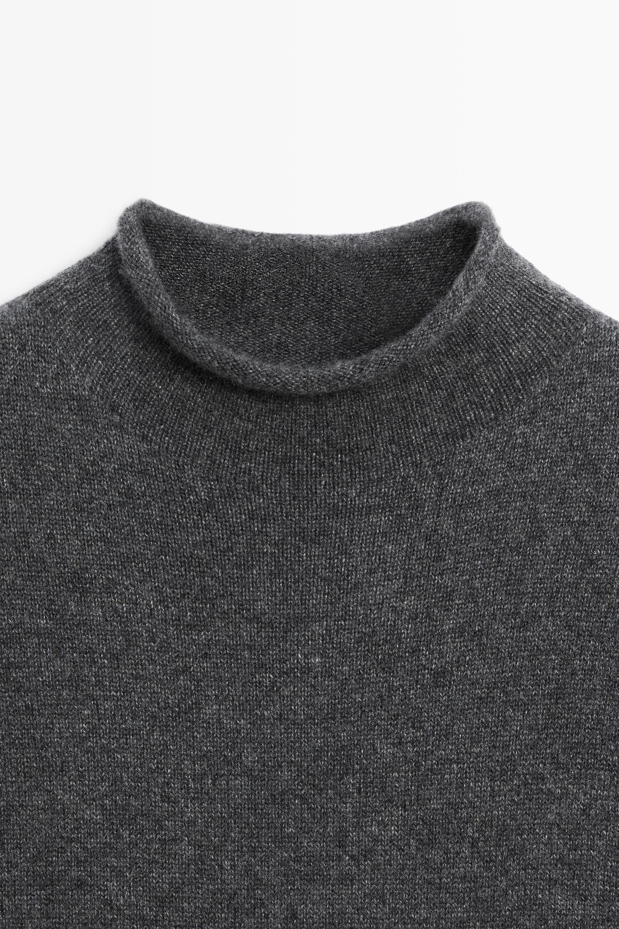 100% cashmere knit short sleeve sweater