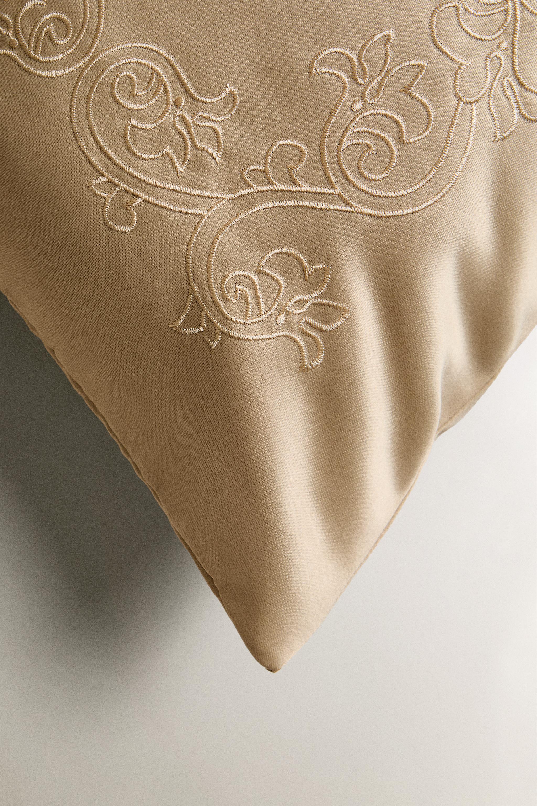 EMBROIDERED THROW PILLOW COVER