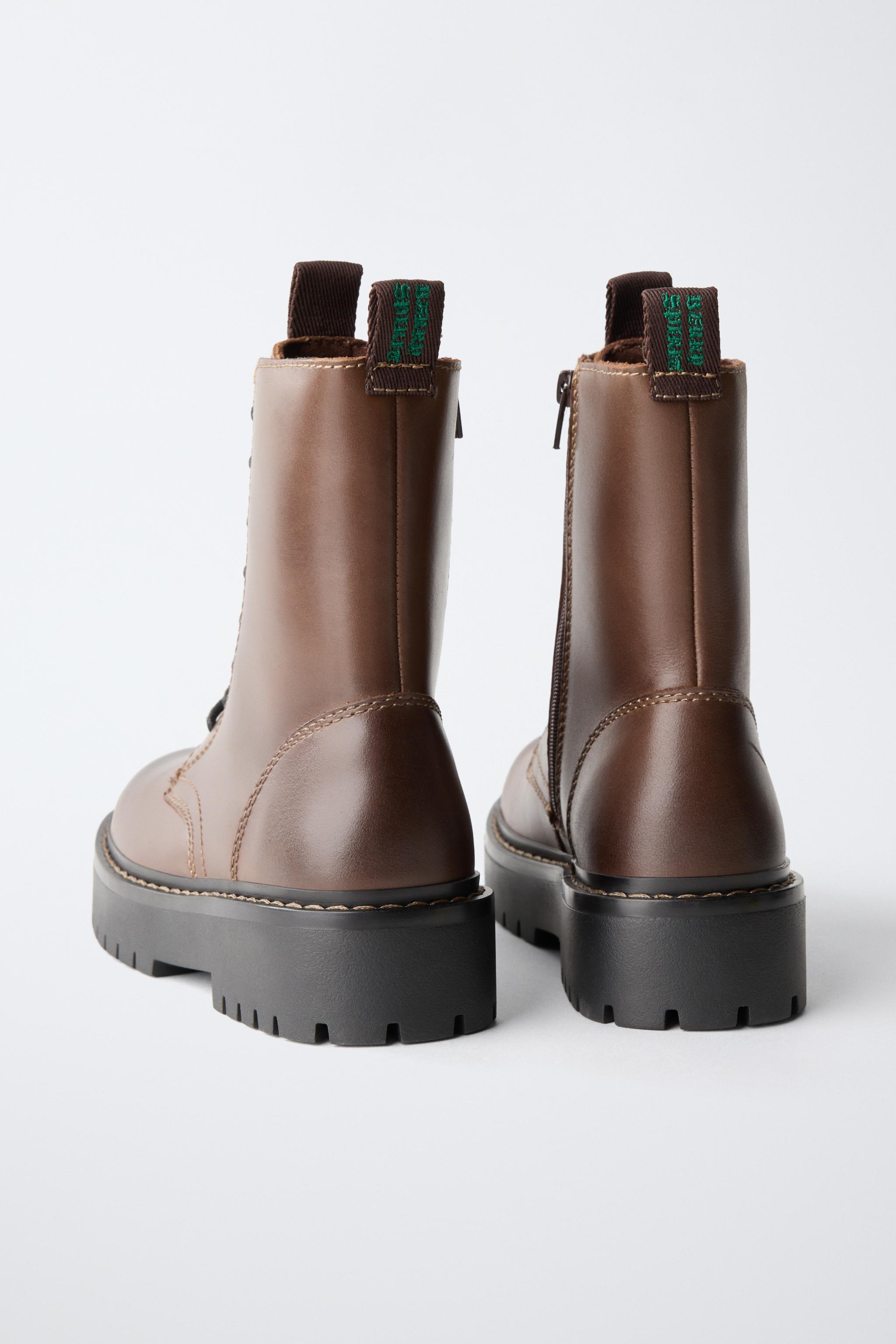 BOTTINES À LACETS EN CUIR