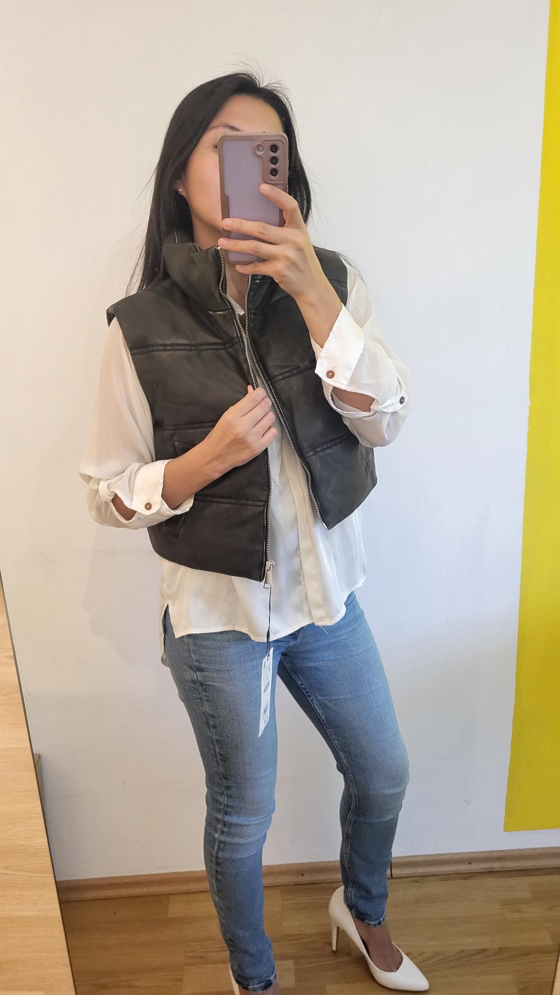 LEATHER EFFECT SHORT PUFFER GILET - Image 6