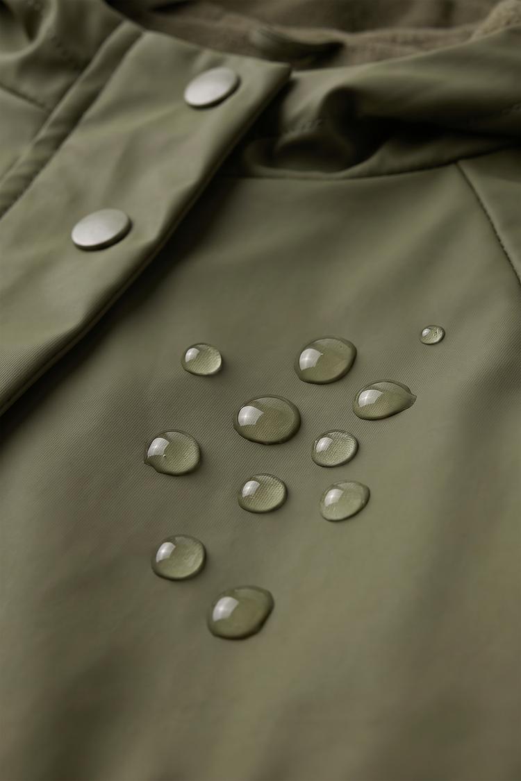 Impermeable de goma liso resistente al agua 6