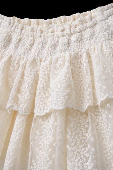 FALDA FLORES BORDADAS - Crudo de Zara