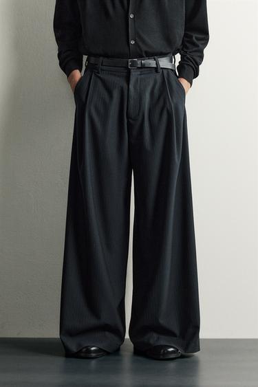 WIDE-FIT PLEATED PANTS — Striped 2