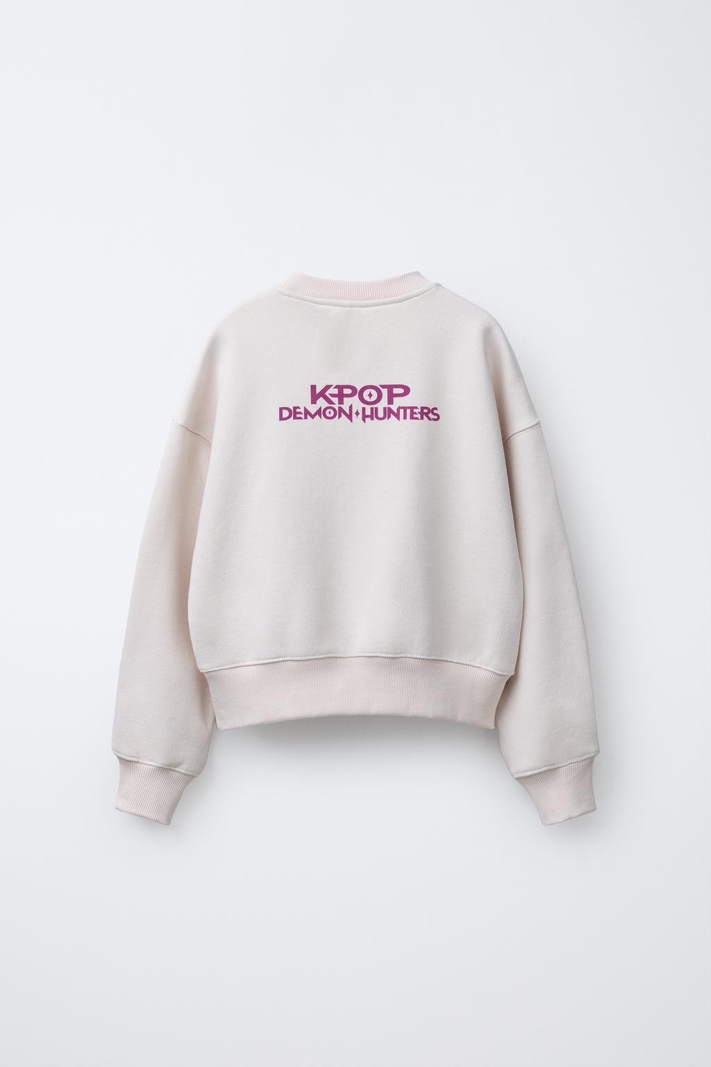 KPOP DEMON HUNTERS™ NETFLIX © PRINTED SWEATSHIRT