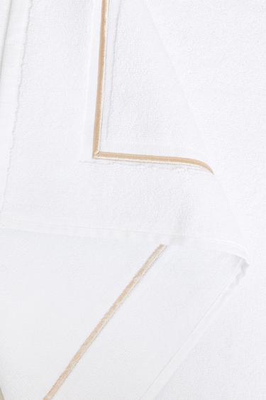 BATH MAT WITH TRIM - Beige by Zara - Image 1