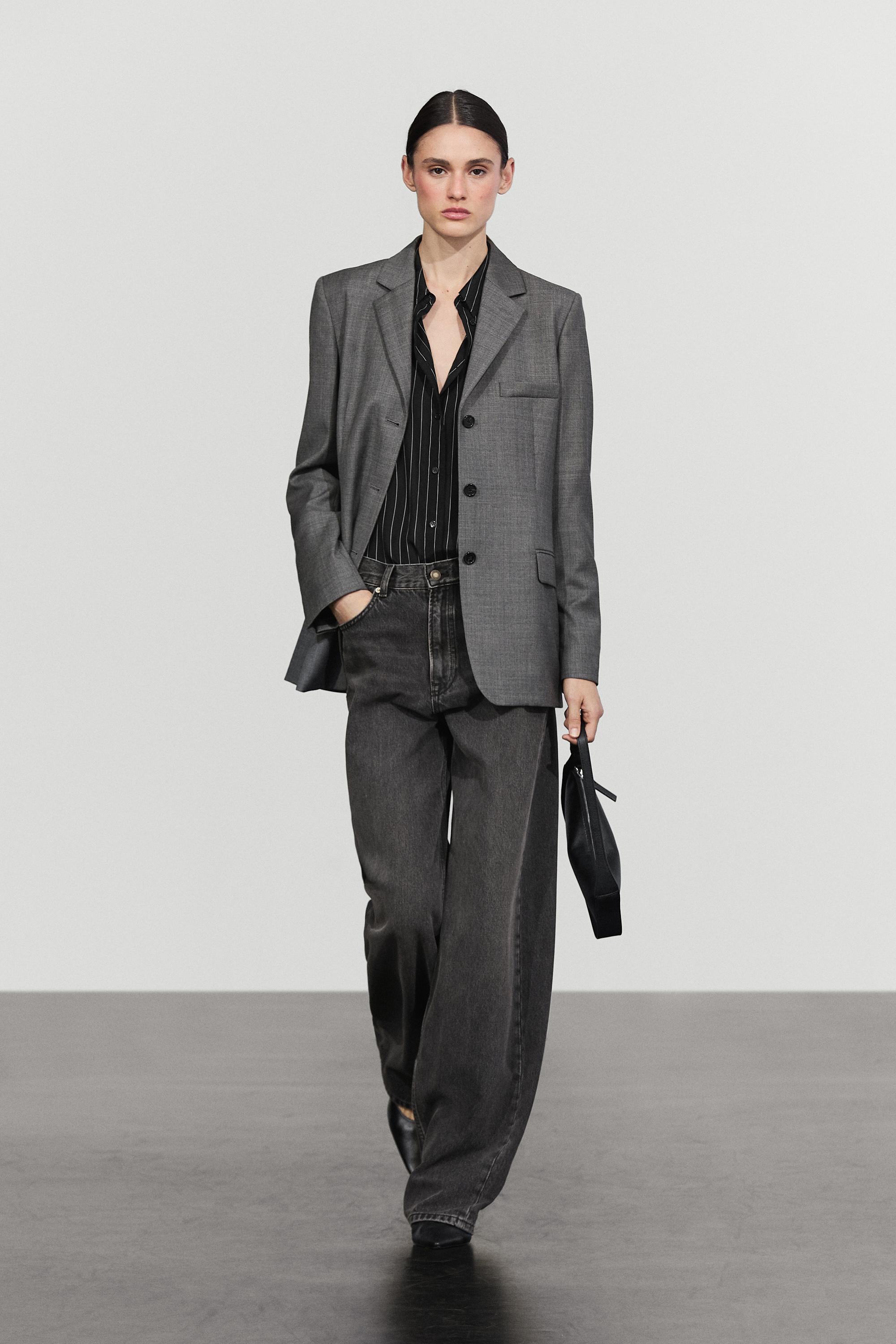 100% wool suit blazer with pockets