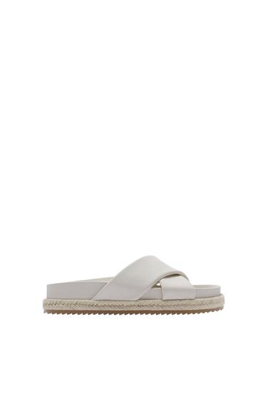 FLAT LEATHER SANDAL