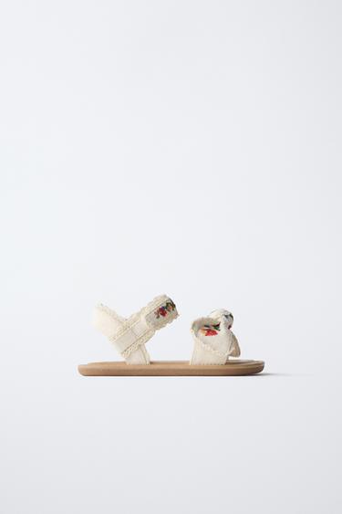 სანდალი ნაქარგები - Zara-ს Ecru White