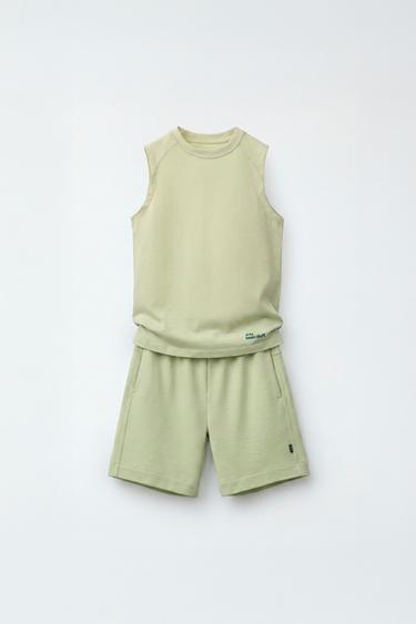 PLAIN SLEEVELESS TOP AND PLUSH BERMUDA SHORTS SET -  by Zara