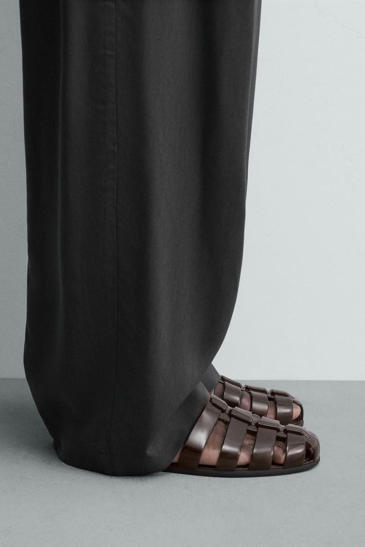 SANDALIAS DE JAULA 3