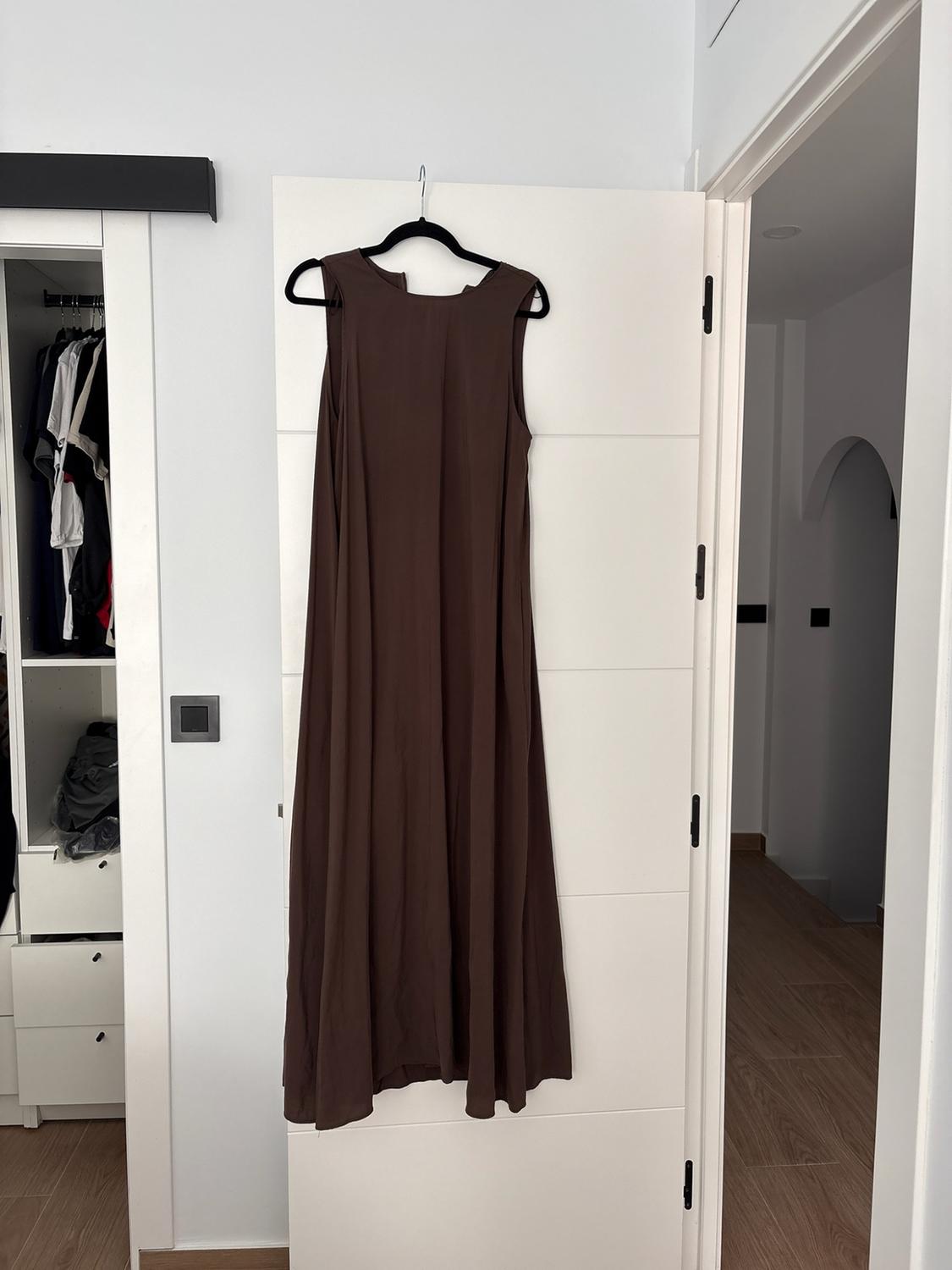 FLOWING VOLUMINOUS MIDI DRESS - Image 3