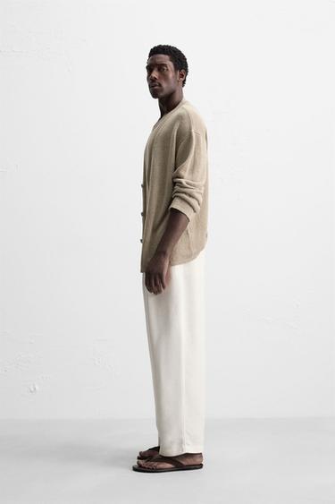 RELAXED FIT PLEATED TROUSERS - Ecru de Zara - Image 3