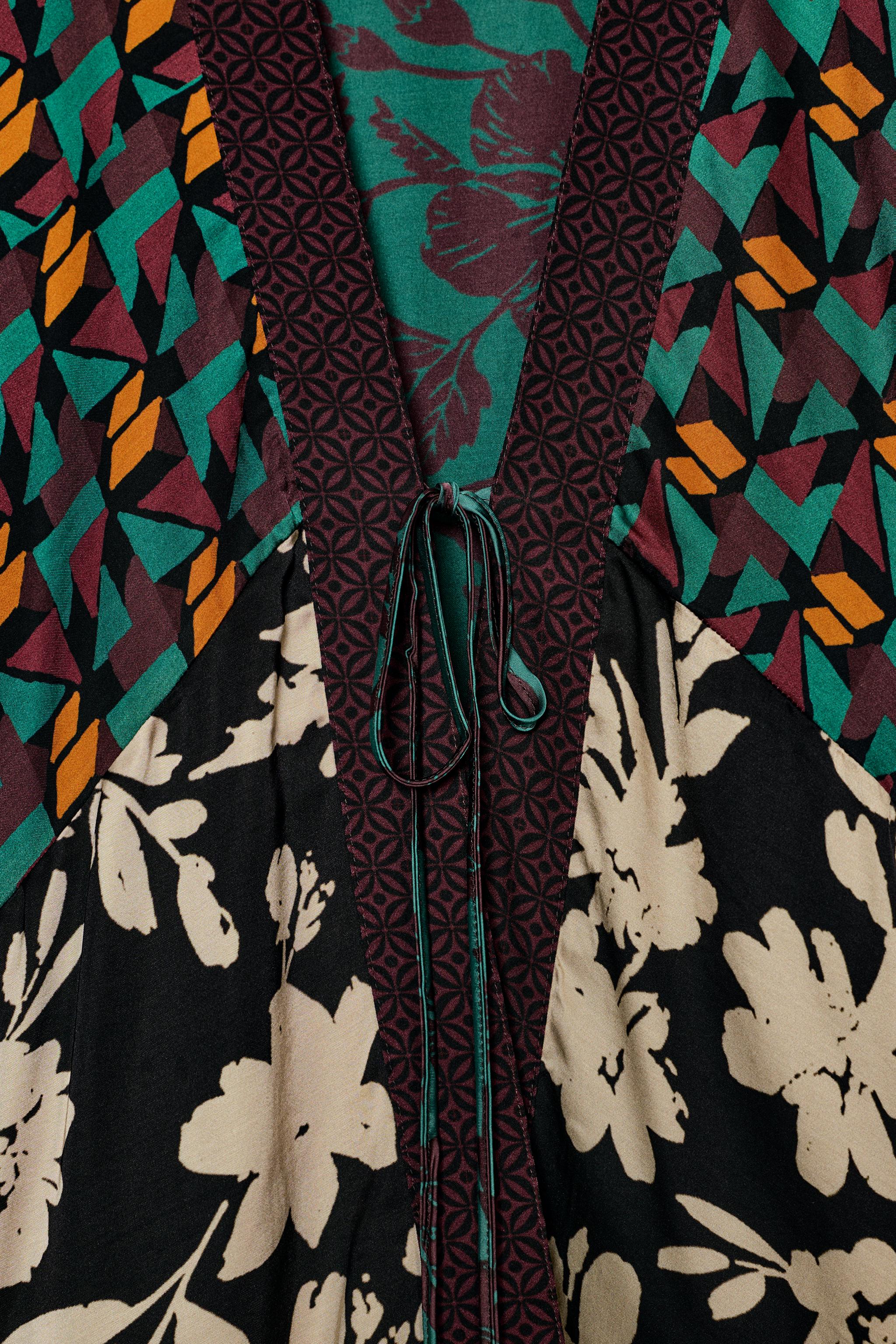 KIMONO SATINÉ IMPRIMÉ