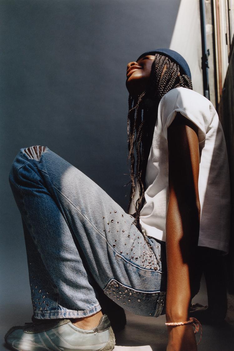 JEANS STRAIGHT ROTOS Y TACHAS