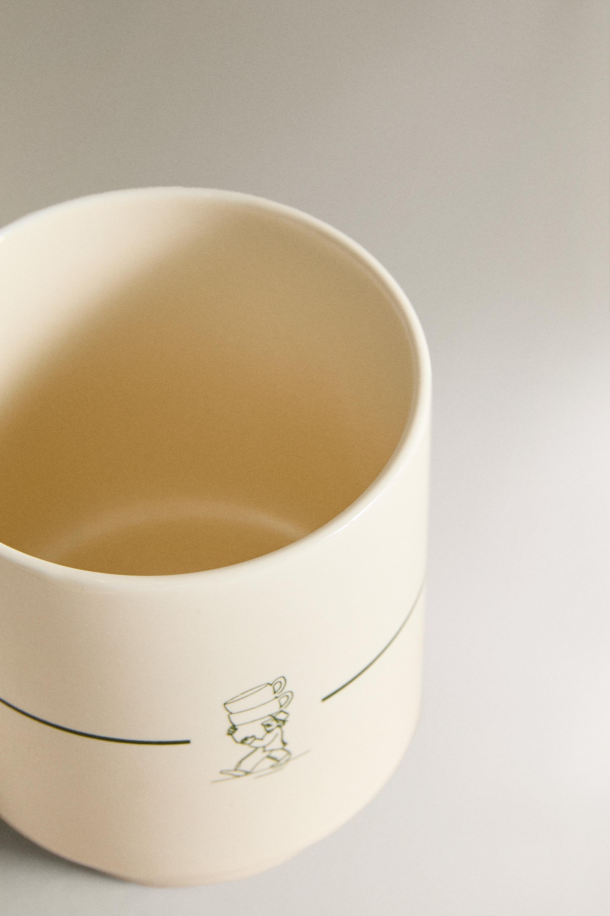 STONEWARE CAFE MUG WITH LID