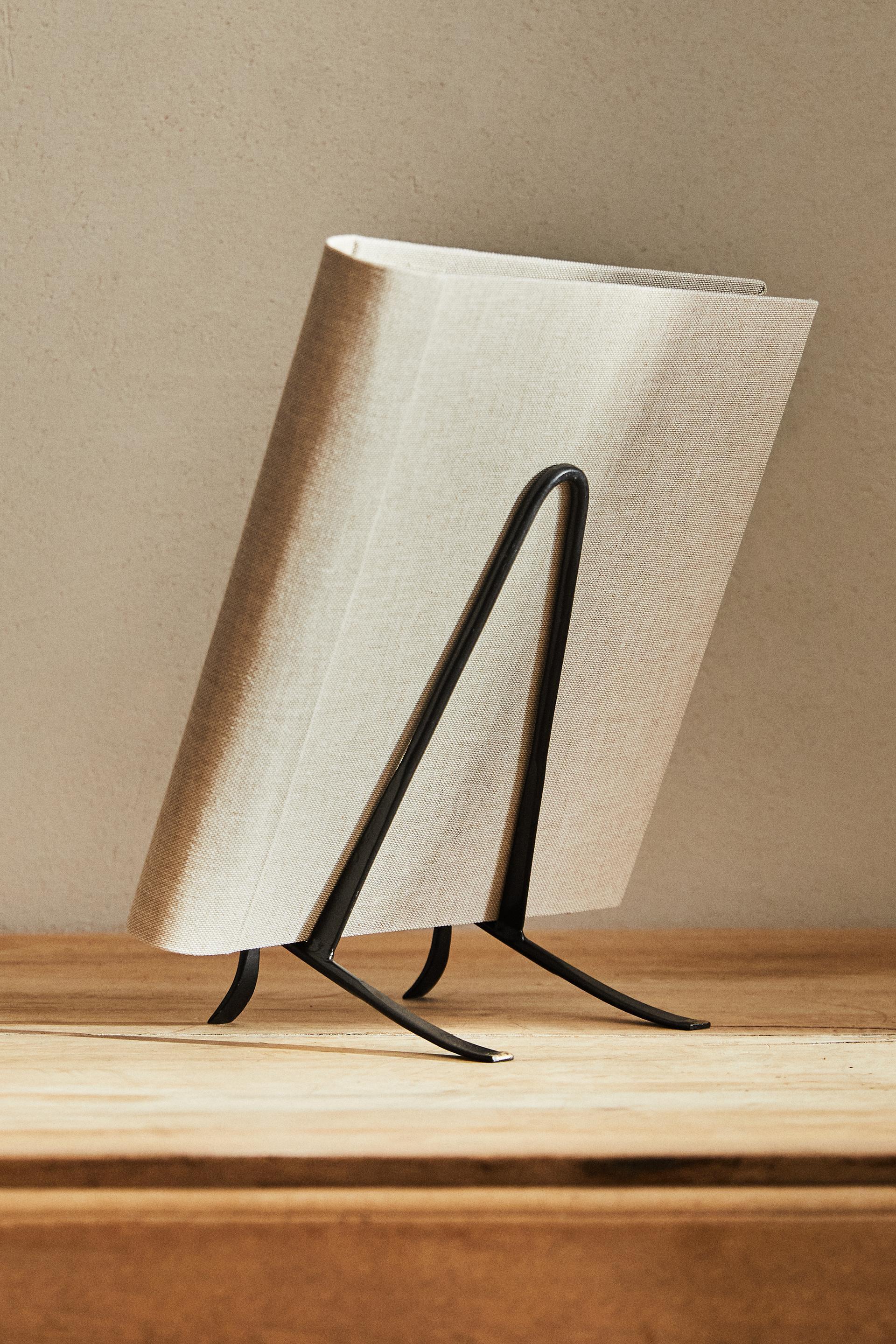 METAL STAND - Black | ZARA United States