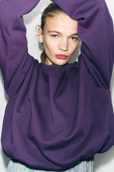 SUDADERA CROPPED FRUNCES - Morado de Zara