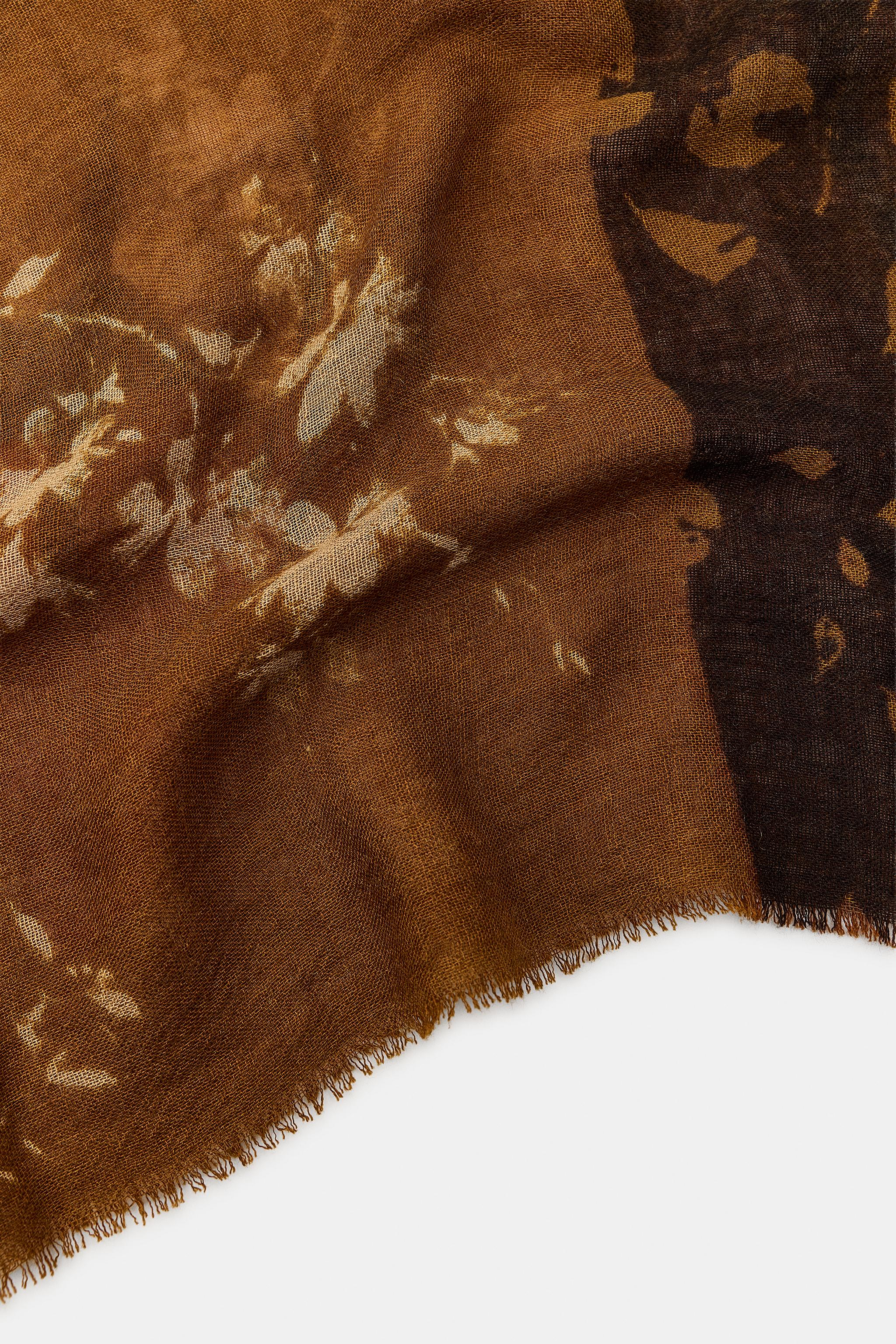 PRINTED WOOL BLEND SCARF