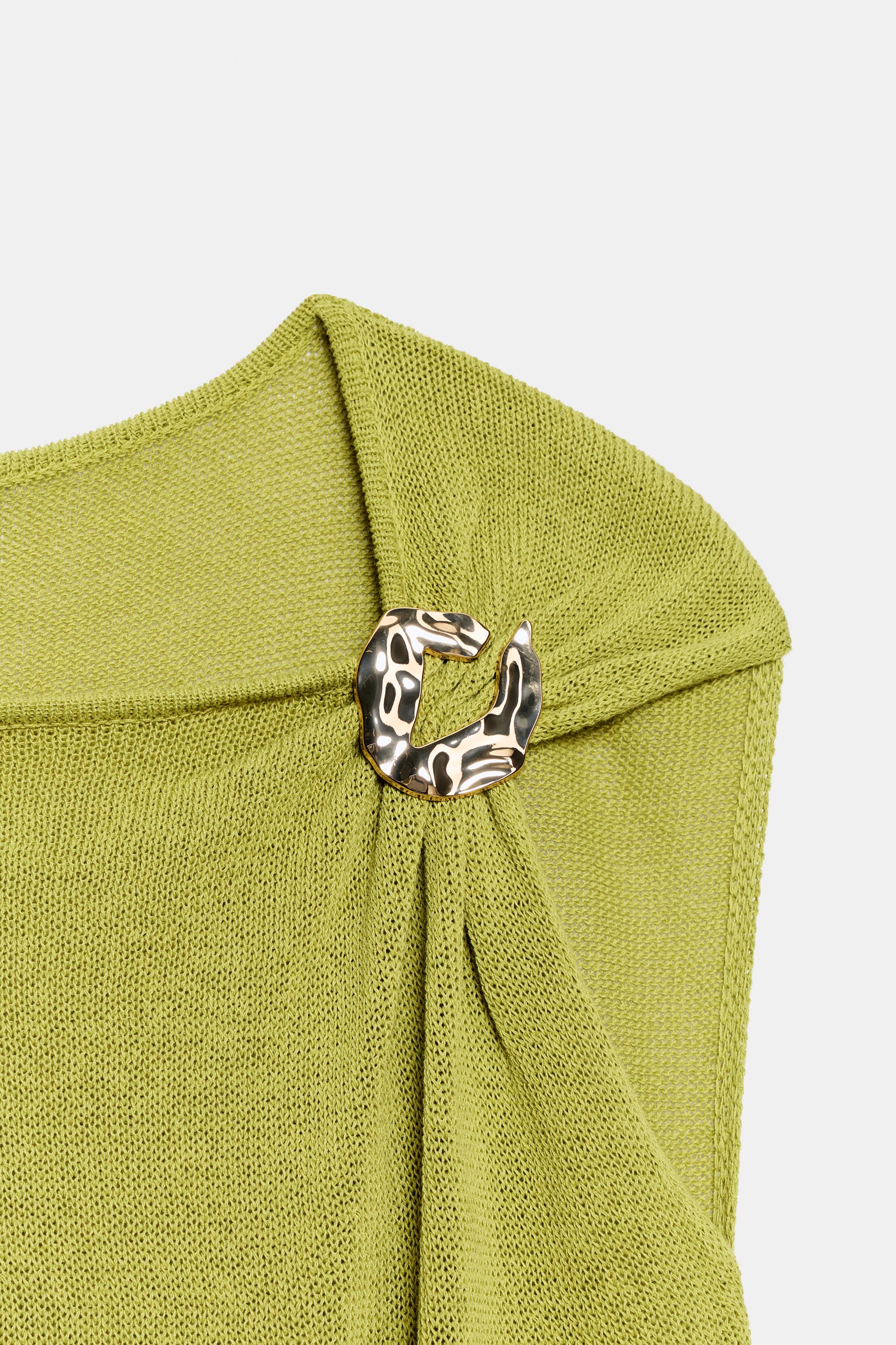 TRIM KNIT TOP