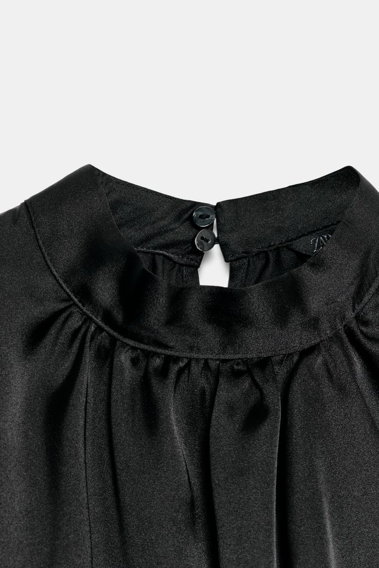 Blusa de satén drapeado 7