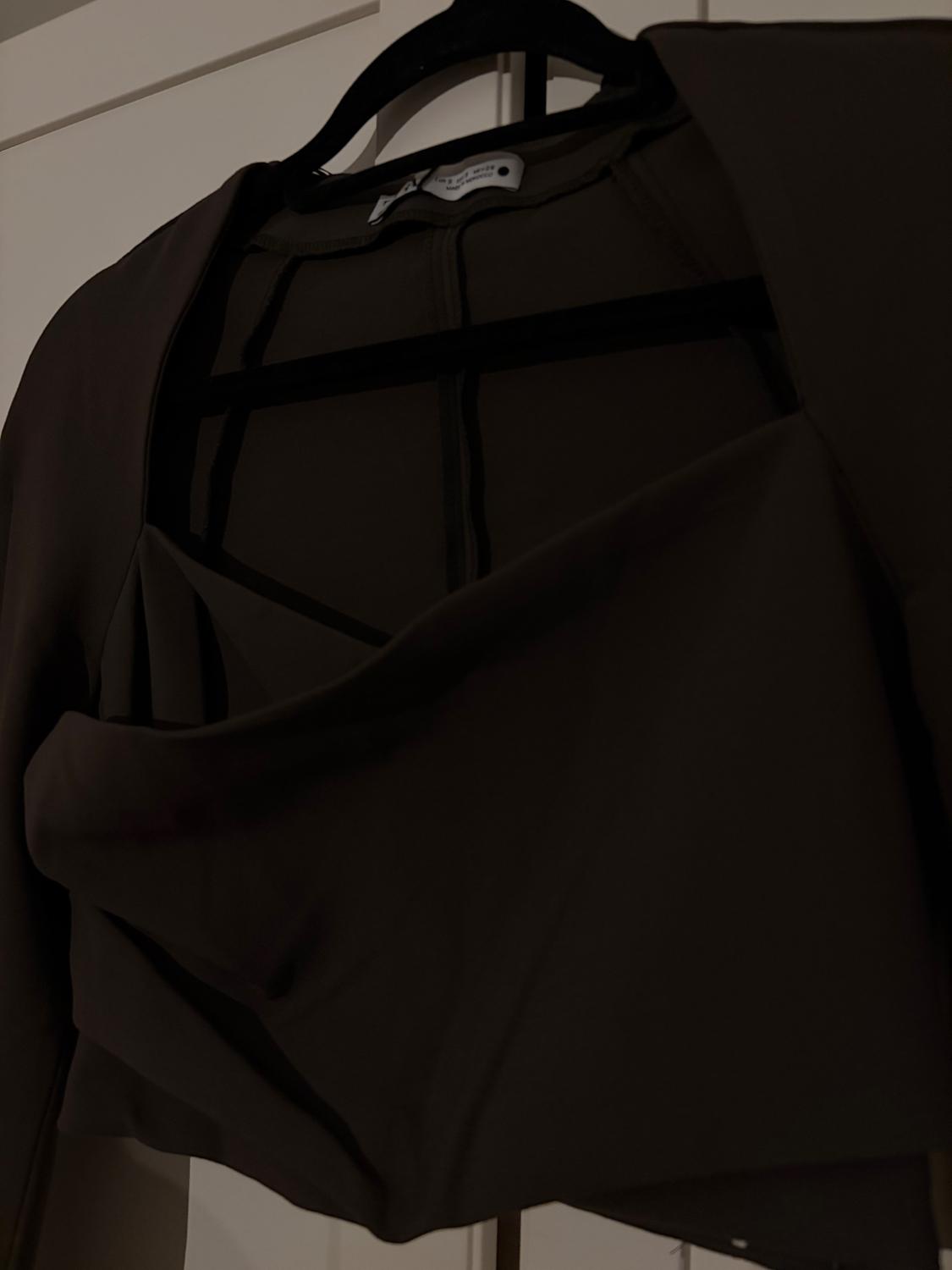 VOLUMINOUS DRAPED TOP - Image 2
