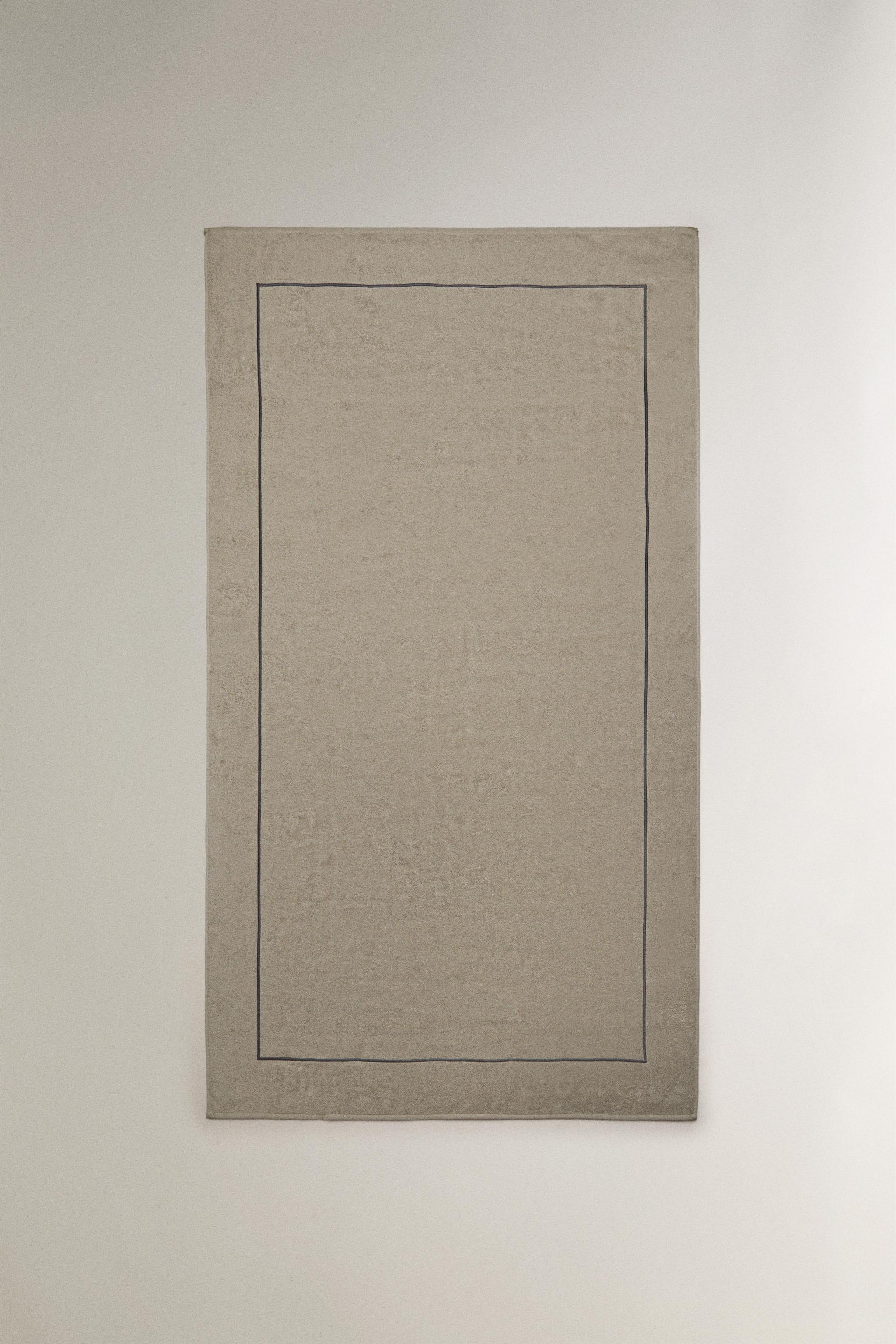 PLAIN BEACH TOWEL WITH BORDER — Gray green (alternate view)