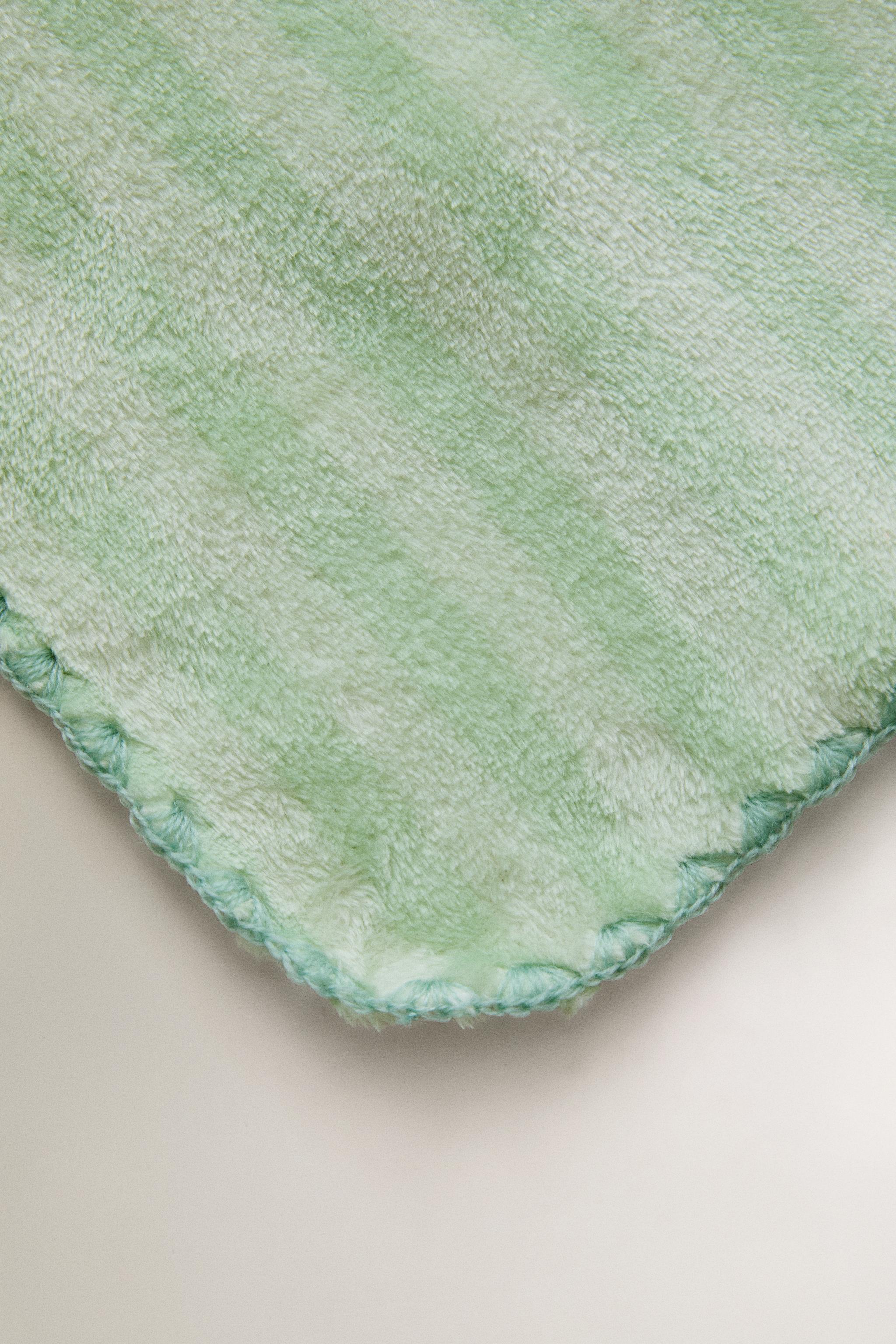 KIDS' MIKE WAZOWSKI MONSTERS, INC. ©DISNEY/PIXAR BLANKET