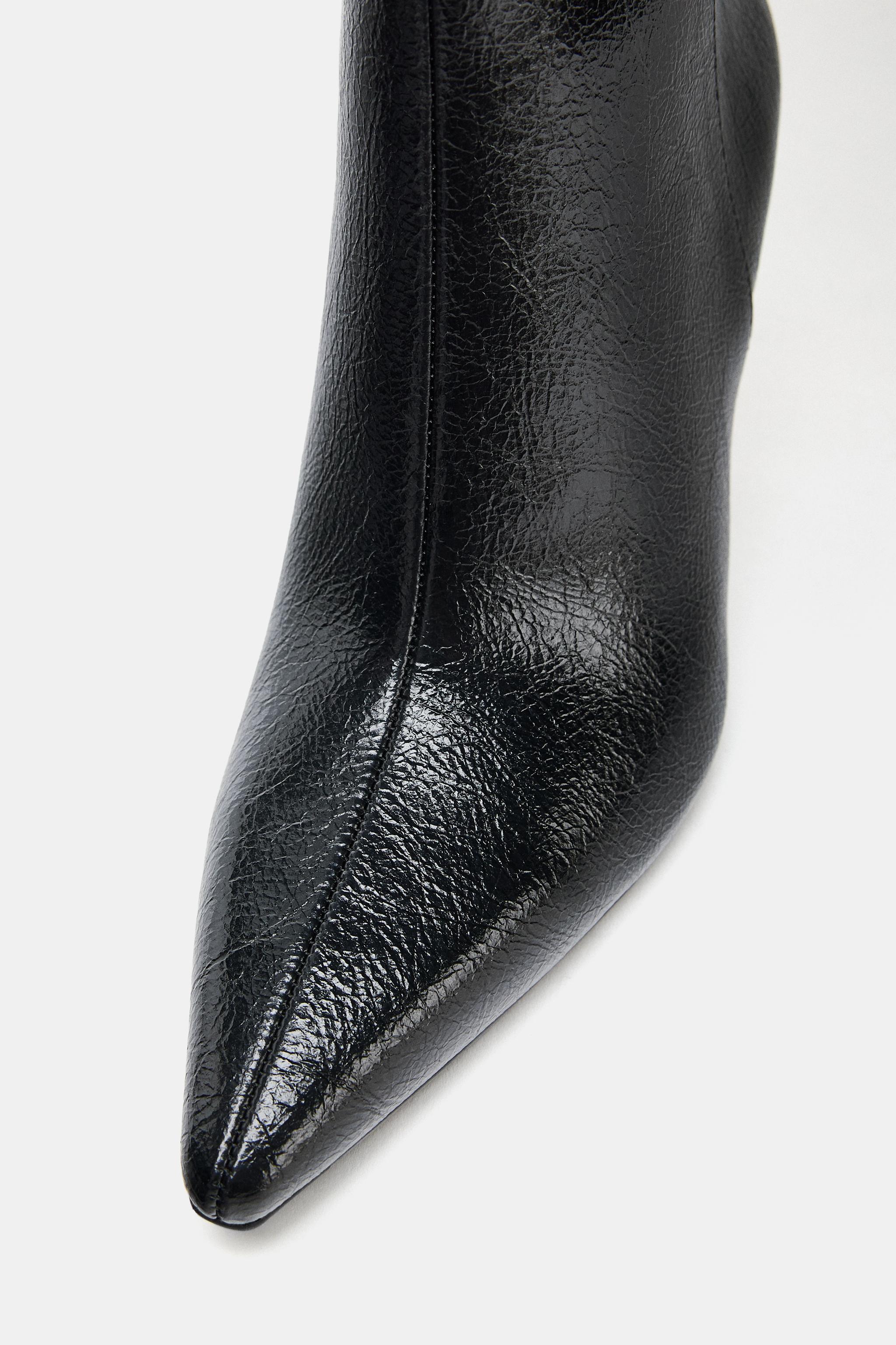 BOTTINES À TALONS CRAQUELÉES