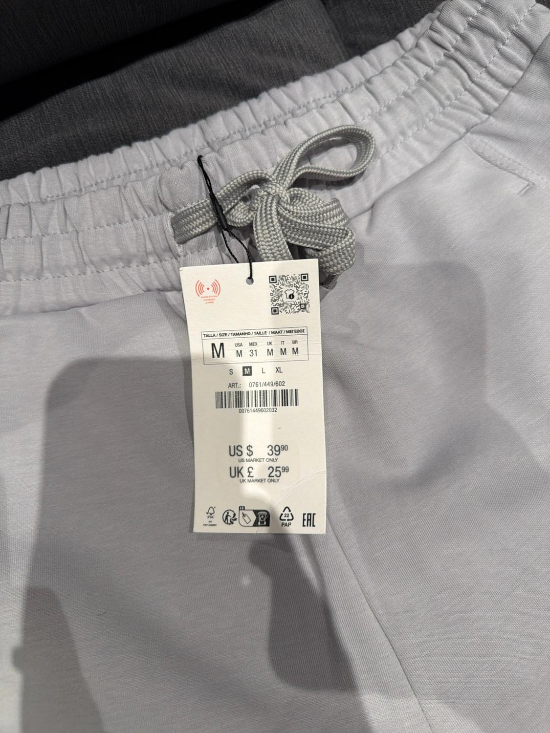 DENSE JOGGER SHORTS - Image 4