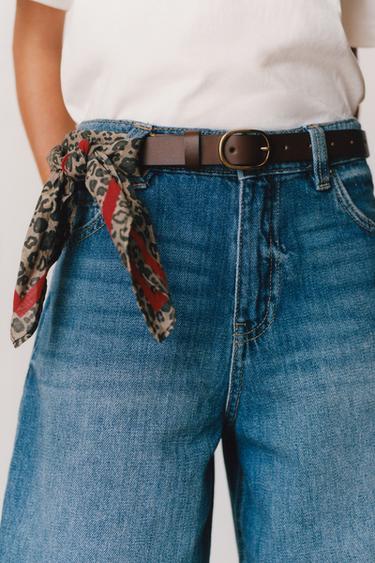 SQUARE ANIMAL PRINT BANDANA - Sand by Zara