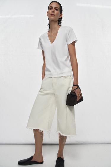 INTERLOCK V-NECK T-SHIRT - White by Zara