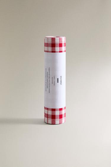 ROLL PACK OF GINGHAM CHECK COTTON NAPKINS (PACK OF 20) - Red / White by Zara - Image 4