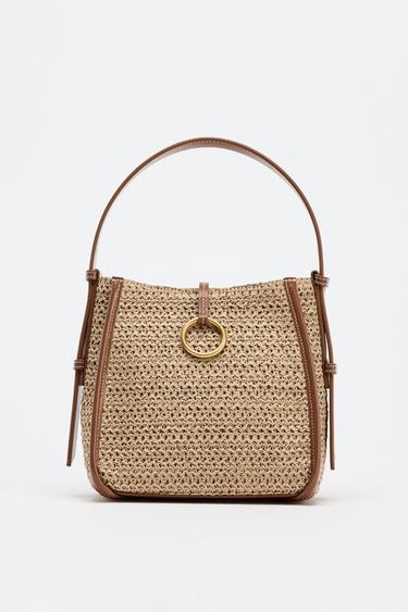 MINI SACA RAFIA ANILLA METÁLICA - Beige claro de Zara