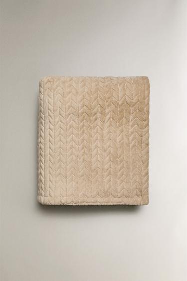 DECORATIVE FLEECE BLANKET - Sand by Zara
