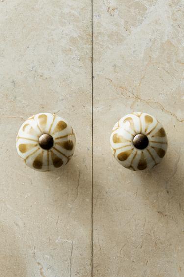 PACK OF CERAMIC FLOWER DOOR KNOBS (PACK OF 2) - Mustard by Zara