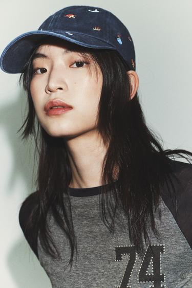 CASQUETTE EN SERGÉ BRODÉE - Bleu marine de Zara