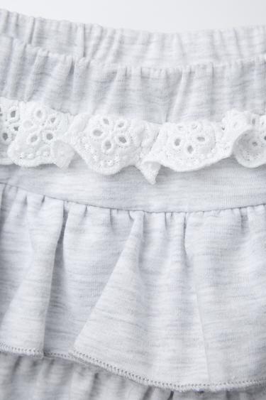JUPE-SHORT À VOLANTS ET BRODERIE SUISSE - Gris chiné de Zara - Image 2