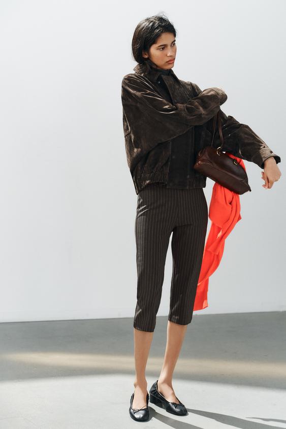 PANTALÓN CAPRI RAYAS - Marrón / Crudo de Zara - Imagen 0