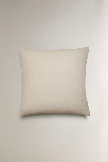 GATHERED QUILT CUSHION COVER - Light beige by Zara - Image 2