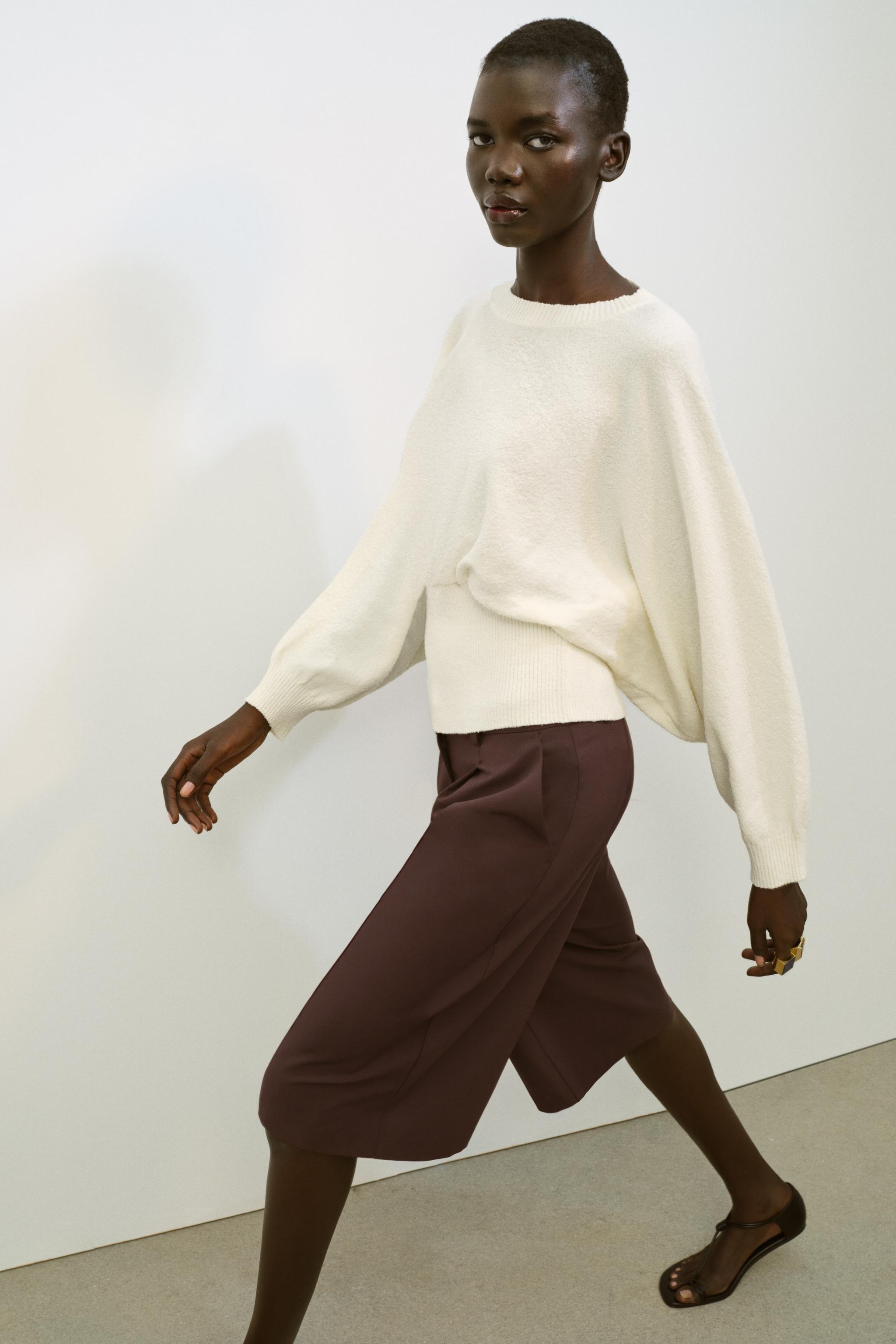 BATWING SLEEVE JUMPER