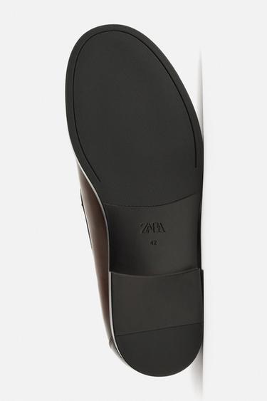 MOCASSINS CHICS À POMPONS - Marron de Zara - Image 5