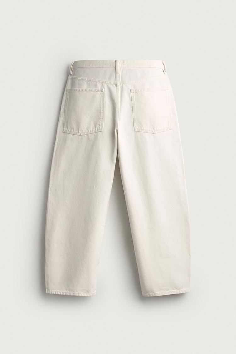 Jeans de pierna ancha y corte entallado 8