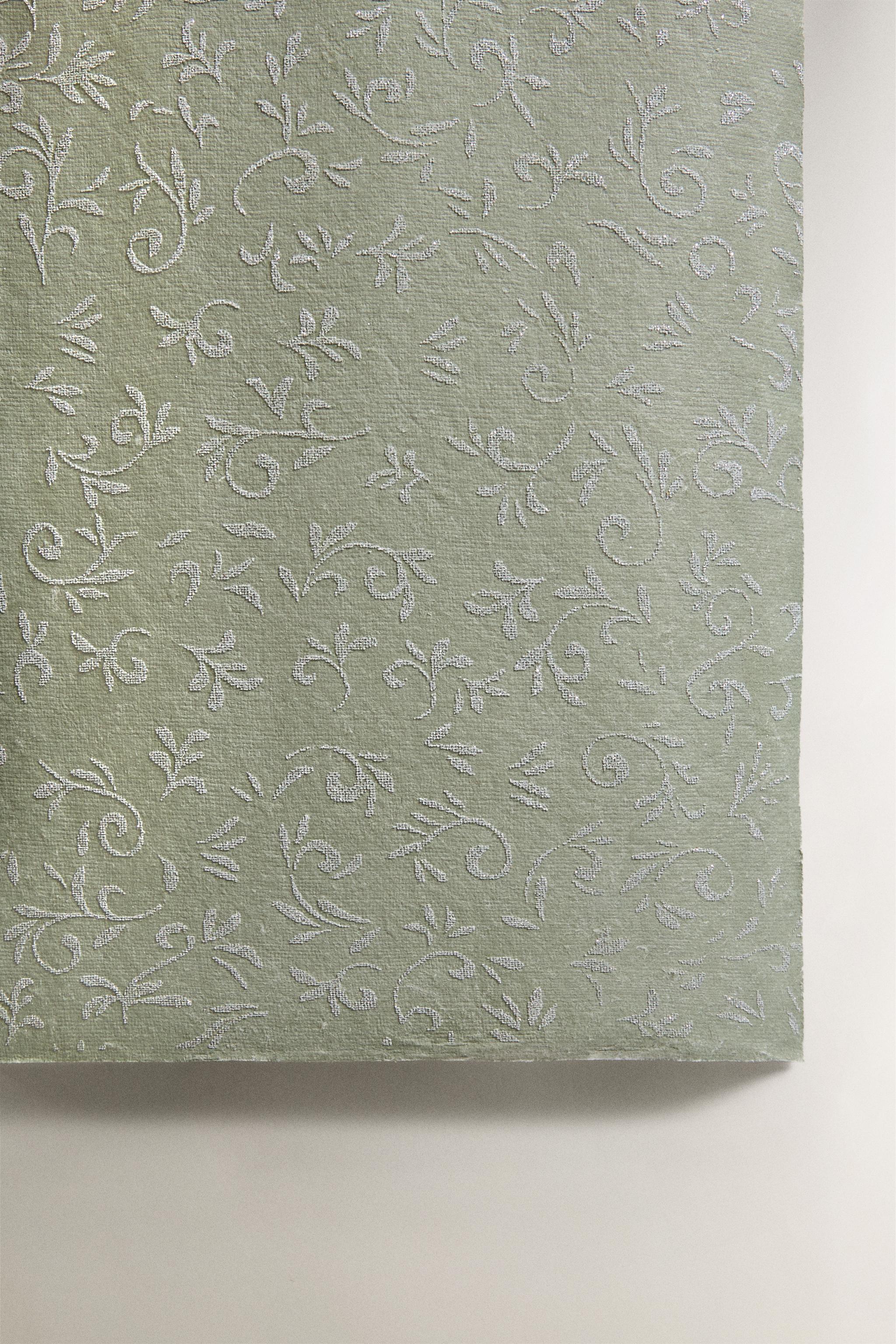 CHRISTMAS GLITTER LEAF WRAPPING PAPER