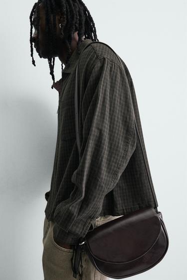 CHEMISE À CARREAUX EN COTON ET LIN - Marron foncé de Zara - Image 5